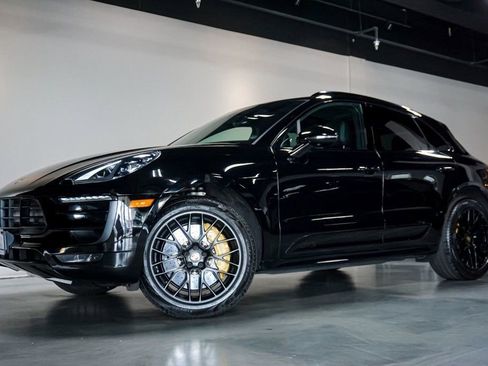 Used 2018 Porsche Macan GTS AWD/4WD image 1