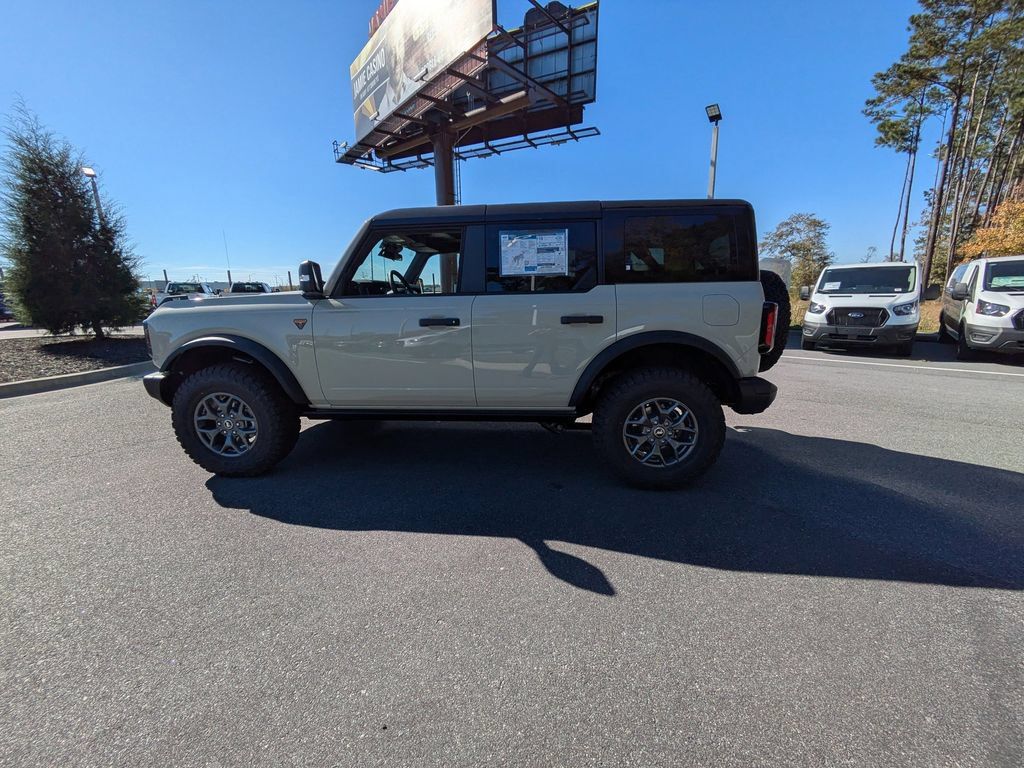 New 2025 Ford Bronco Badlands AWD/4WD image 7
