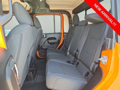 Used 2025 Jeep Gladiator Sport AWD/4WD image 12