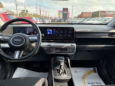 Used 2025 Hyundai Kona SEL AWD/4WD image 19
