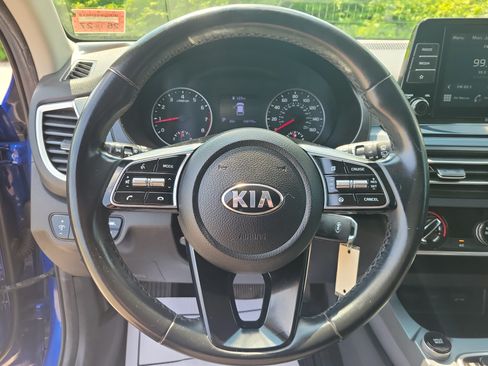 Used 2021 Kia Seltos S FWD image 21