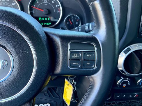 Used 2015 Jeep Wrangler Unlimited Sahara w/ Connectivity Group image 21