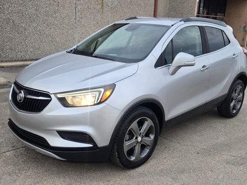 Used 2018 Buick Encore Preferred image 2