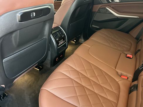 Used 2024 BMW X5 sDrive40i w/ Premium Package RWD image 11