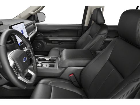 Used 2022 Ford Expedition XLT image 6