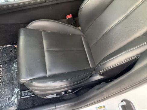 Used 2019 Genesis G70 2.0T Advanced image 12