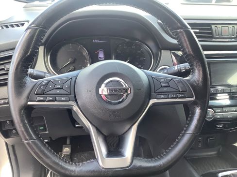 Used 2017 Nissan Rogue Sport SV w/ SV All-Weather Package image 17