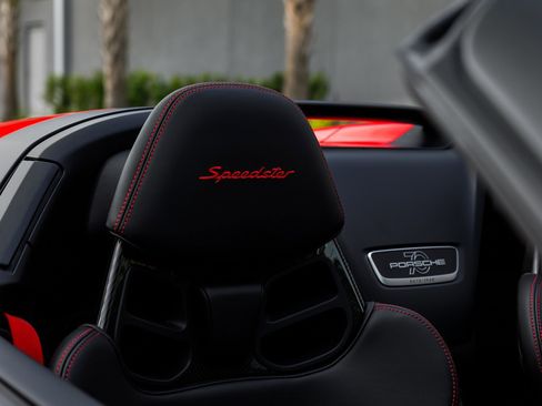 Used 2019 Porsche 911 Speedster RWD image 34