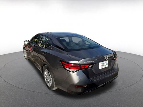 Used 2025 Nissan Sentra SV image 6