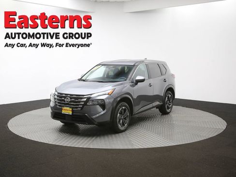 Used 2024 Nissan Rogue SV image 91