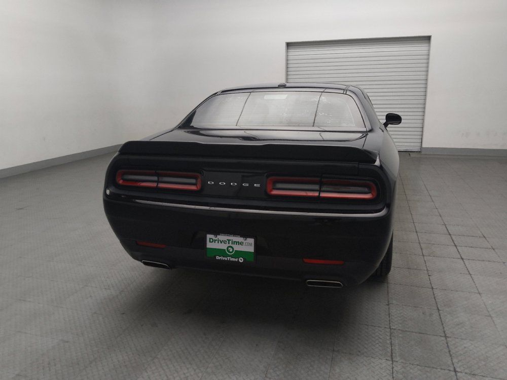 Used 2019 Dodge Challenger SXT RWD image 7