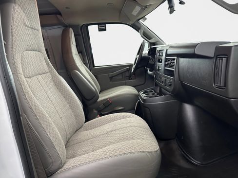 New 2025 GMC Savana 3500 Extended w/ Driver Convenience Package image 10