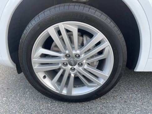 Used 2019 Audi Q5 2.0T Premium Plus w/ Premium Plus Package image 12