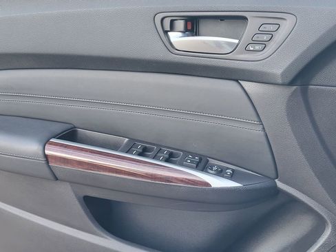 Used 2015 Acura TLX image 21