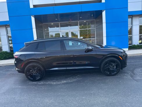 Certified 2024 Chevrolet Equinox EV RS image 3