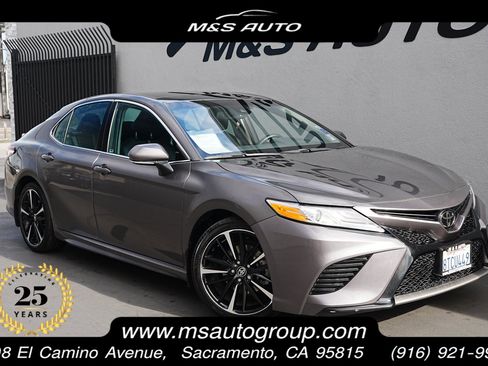 Used 2020 Toyota Camry XSE image 1