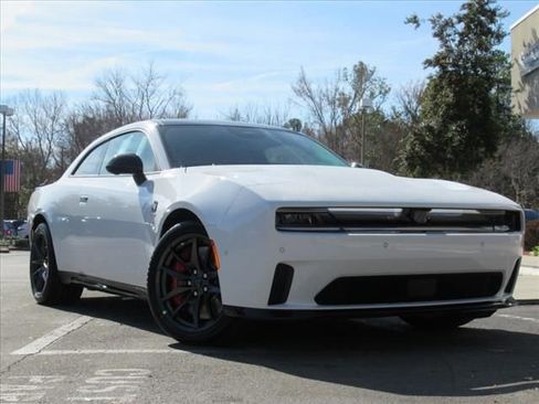 Used 2024 Dodge Charger R/T Scat Pack w/ Plus Group image 3