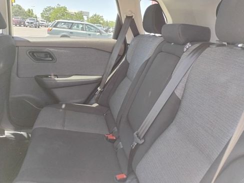 Used 2022 Nissan Rogue S AWD/4WD image 10