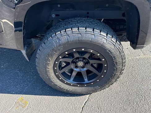 Used 2019 Chevrolet Colorado Z71 w/ Z71 Midnight Edition image 20