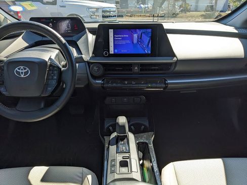 Used 2023 Toyota Prius XLE image 14