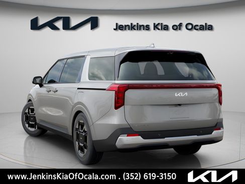 New 2026 Kia Carnival EX image 9