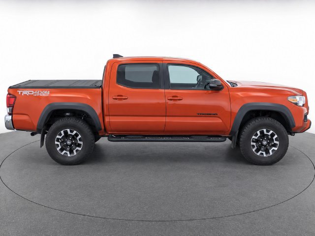 Used 2016 Toyota Tacoma TRD Off-Road w/ Towing Package AWD/4WD image 10