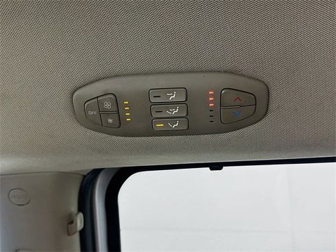 Used 2020 Kia Sedona EX image 24