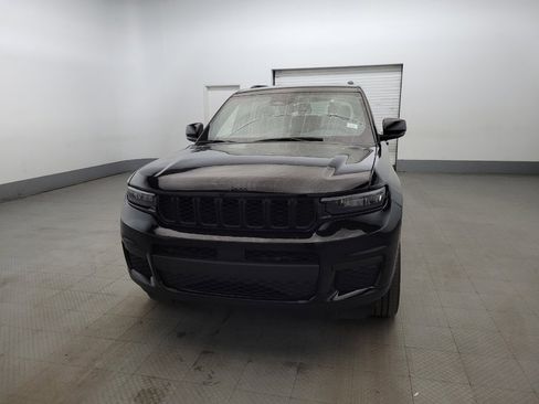 Used 2023 Jeep Grand Cherokee L Laredo image 15