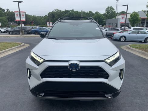 Used 2023 Toyota RAV4 XSE AWD/4WD image 2