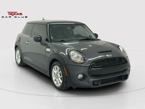 Used 2015 MINI Cooper S image 1