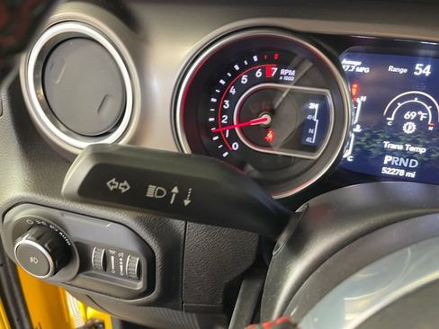 Used 2019 Jeep Wrangler Rubicon w/ Cold Weather Group AWD/4WD image 13