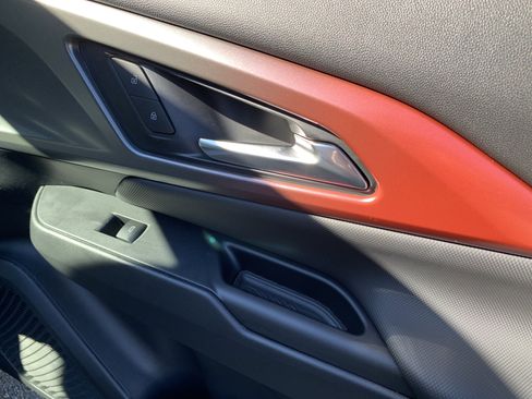 New 2026 Chevrolet Equinox EV RS FWD image 35