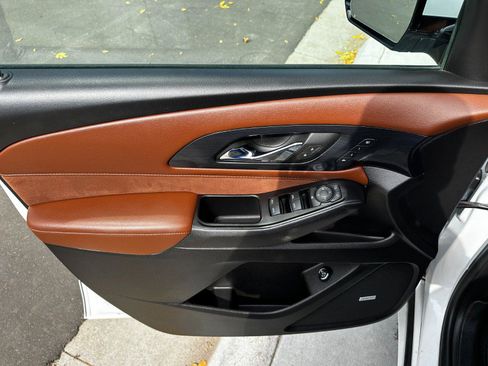Used 2018 Chevrolet Traverse High Country image 9