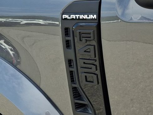 Used 2026 Ford F450 Platinum w/ FX4 Off-Road Package AWD/4WD image 33
