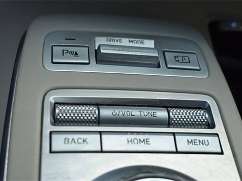 Used 2022 Genesis GV70 2.5T w/ Advanced Package image 37