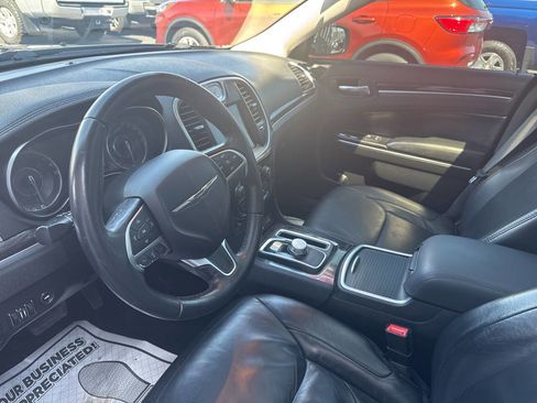 Used 2015 Chrysler 300 Limited image 16