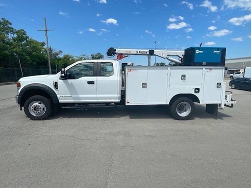 Used 2022 Ford F550 4x4 SuperCab Super Duty image 6