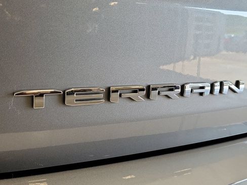 Used 2024 GMC Terrain SLE FWD image 6