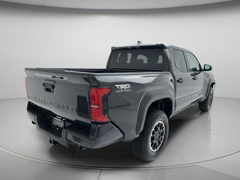 Used 2025 Toyota Tacoma TRD Off-Road AWD/4WD image 3