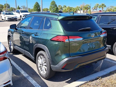 Certified 2022 Toyota Corolla Cross LE image 2