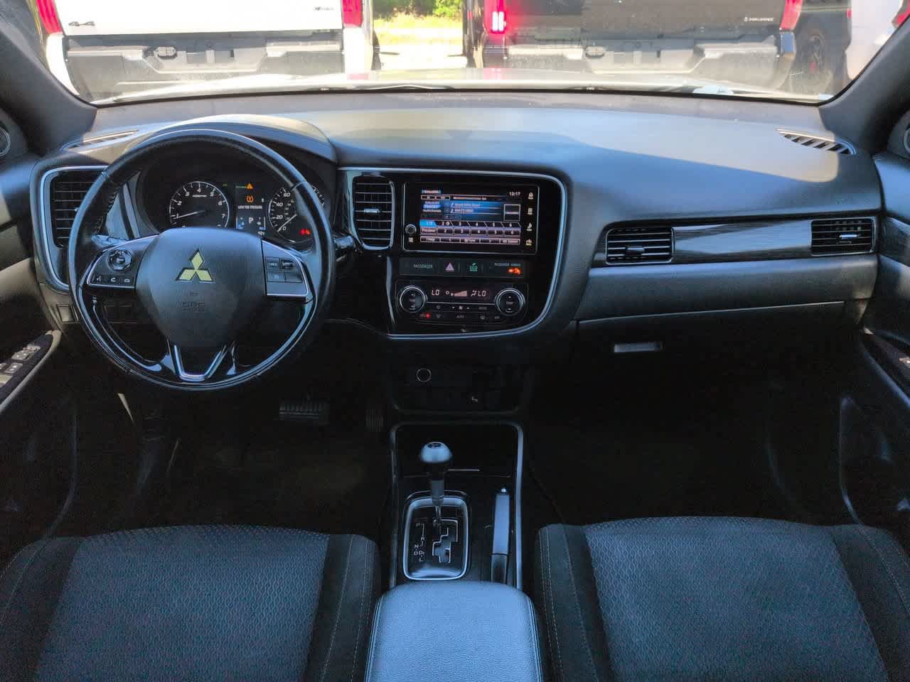 Used 2018 Mitsubishi Outlander LE FWD image 14