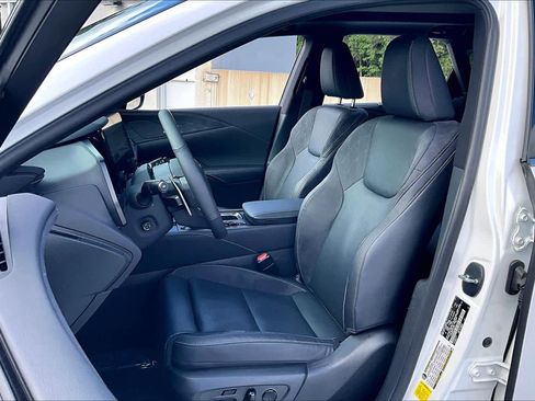 Used 2023 Lexus RX 350 FWD w/ Cold Area Package image 8