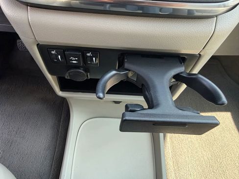 Used 2018 Toyota Sienna XLE w/ XLE Navigation Package AWD/4WD image 24