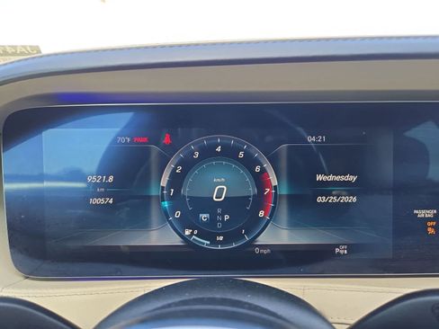 Used 2018 Mercedes-Benz S 560 Sedan image 31