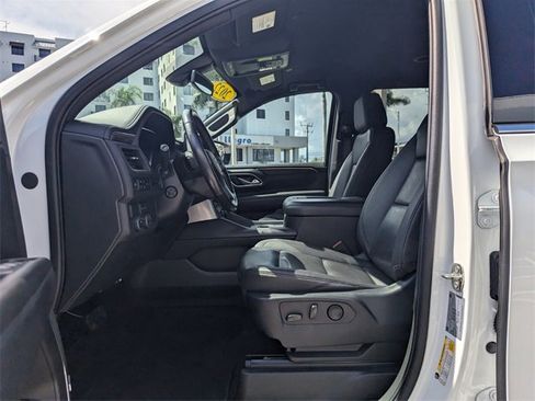 Used 2022 Chevrolet Tahoe LT w/ Luxury Package image 13