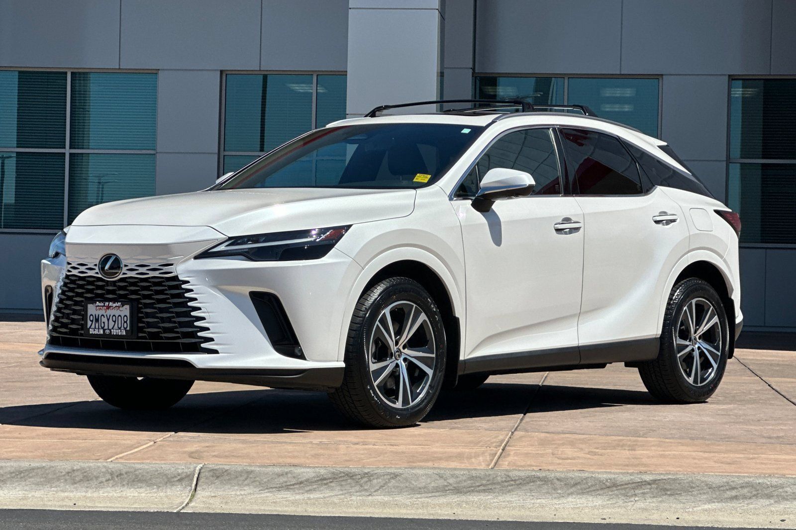 Used 2024 Lexus RX 350 Premium w/ Cold Area Package FWD image 8