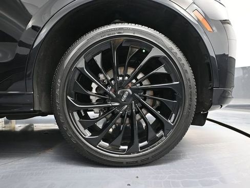 Used 2025 Lincoln Aviator Reserve w/ Jet Appearance Package image 17