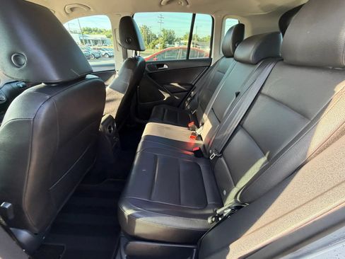 Used 2016 Volkswagen Tiguan S FWD image 13