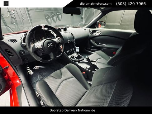 Used 2016 Nissan 370Z Coupe RWD image 15