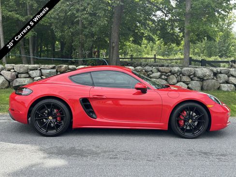 Used 2019 Porsche 718 Cayman S RWD image 2